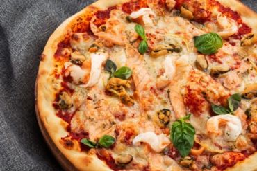 Seafood Marinara Pizza